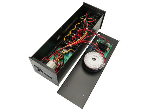 Taga Harmony PF-1000LPS hálózati jelkondicionáló  és szűrő - ezüst 